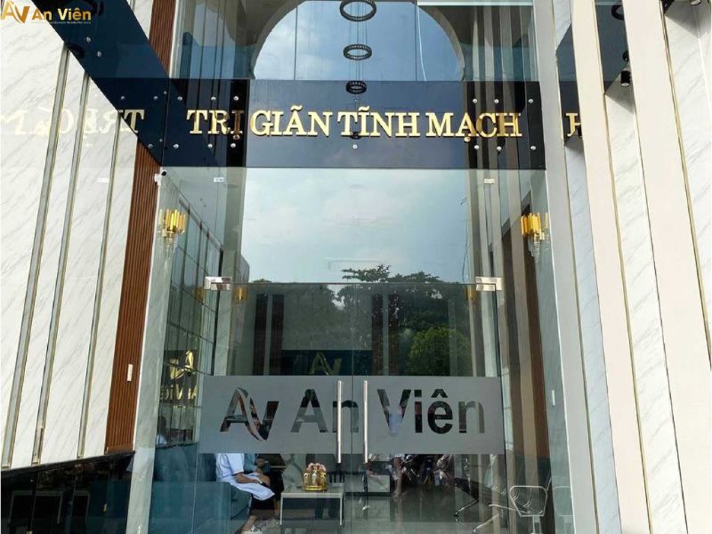 Suy giãn tĩnh mạch khám ở khoa nào