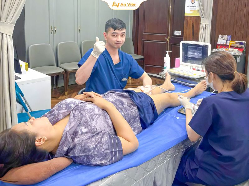 Bác sĩ chữa suy giãn tĩnh mạch giỏi