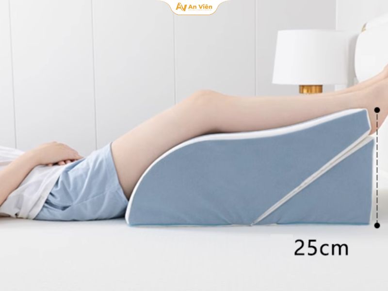 Không kê chân quá cao hoặc sai tư thế