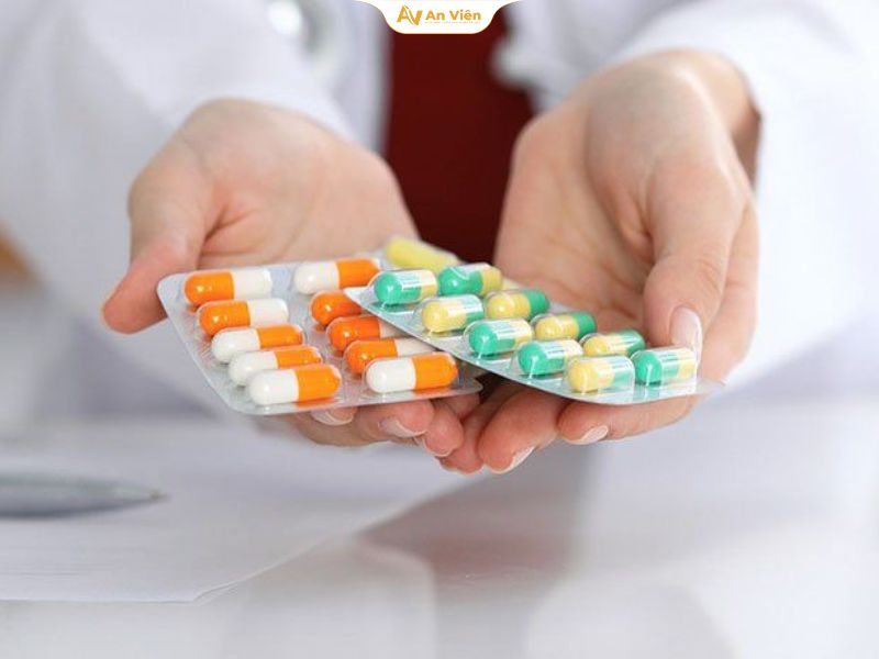 Tại sao lại bị chuột rút bắp chân khi ngủ? Nguyên nhân và cách xử lý 15 Tác dụng phụ của thuốc