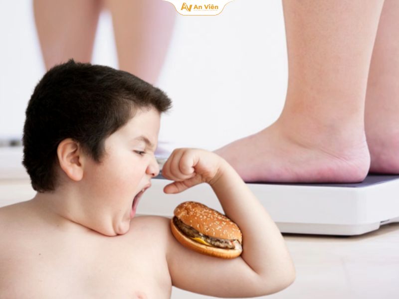 Suy giãn tĩnh mạch chân ở trẻ em: Phát hiện sớm để tránh biến chứng 8 Suy giãn tĩnh mạch chân ở trẻ em do béo phì
