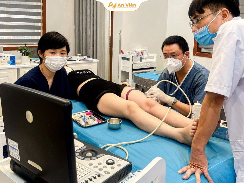 Tĩnh mạch An Viên: Tiên phong ứng dụng phương pháp tiêm xơ tĩnh mạch tại Việt Nam 4 Đi thăm khám ngay khi có dấu hiệu bất thường