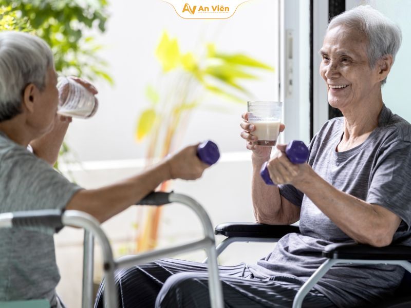 Suy van tĩnh mạch là gì? Hiểu đúng để phòng và điều trị kịp thời 15 Sai lầm khi nghĩ chỉ có người già mới bị bệnh suy van tĩnh mạch