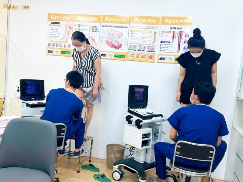 An Viên điều trị giãn tĩnh mạch chi dưới bằng keo sinh học 20 điều trị giãn tĩnh mạch chi dưới