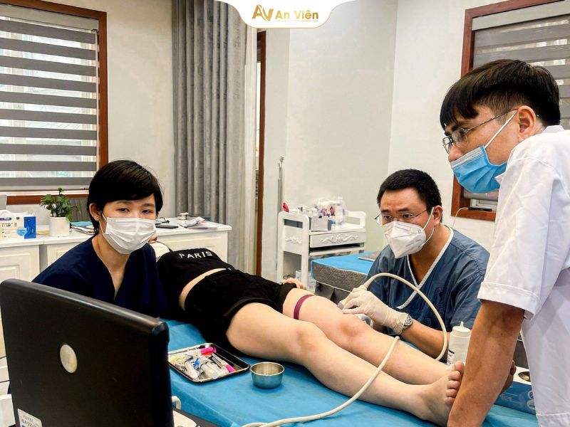 Tổng quan suy giãn tĩnh mạch chân: Cách nhận biết, điều trị và phòng ngừa 18 Phương pháp điều trị suy giãn tĩnh mạch chân