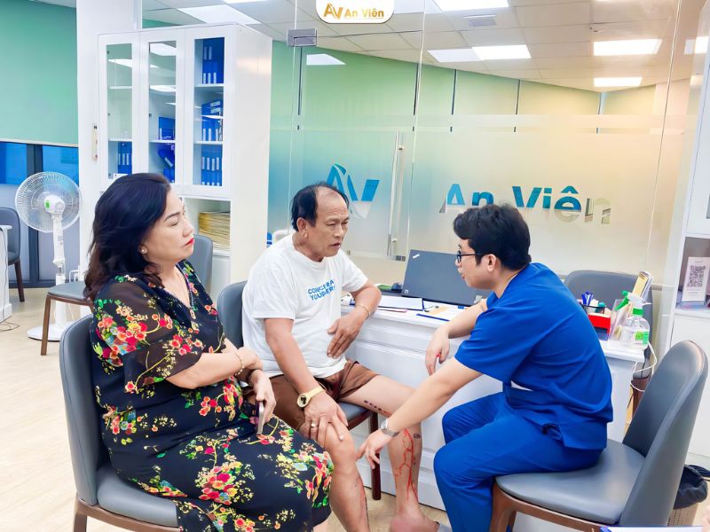 Lắng nghe bác sĩ lý giải nên hiểu viêm tĩnh mạch huyết khối như thế nào? 11 viêm tĩnh mạch huyết khối