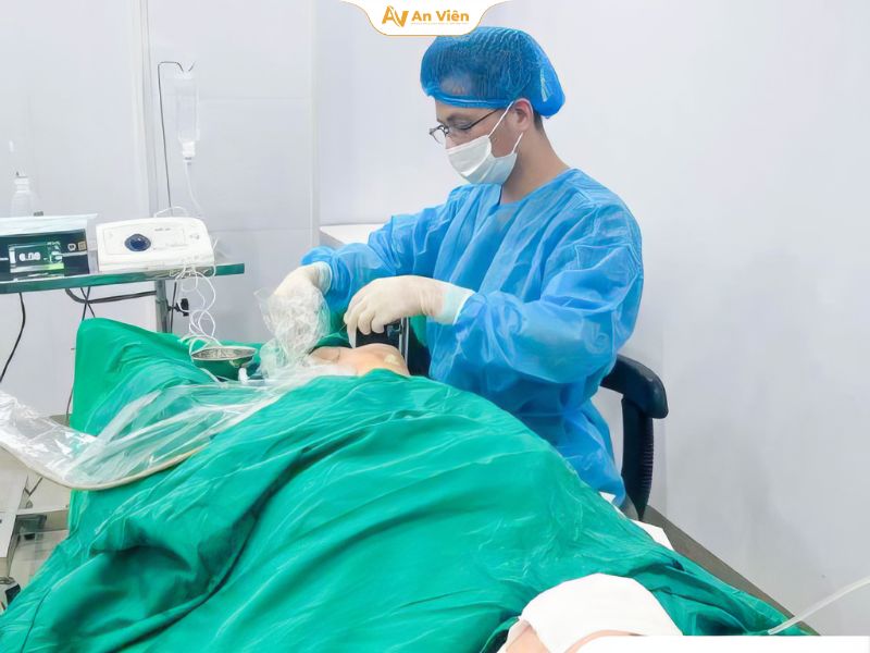 Suy van tĩnh mạch sâu chi dưới hai bên: Nguyên nhân, triệu chứng, biến chứng nguy hiểm 14 Suy van tĩnh mạch sâu chi dưới hai bên