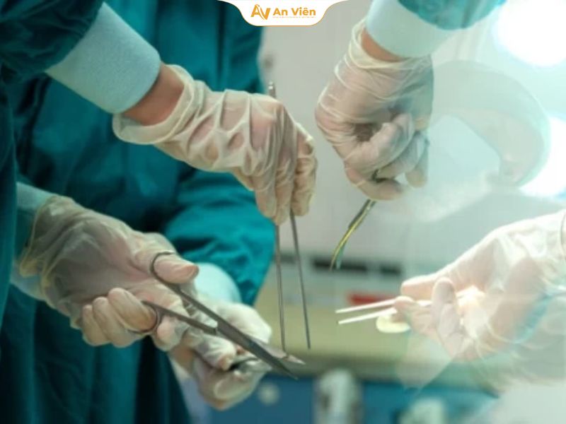Có nên phẫu thuật giãn tĩnh mạch chân? Giải pháp điều trị thay thế an toàn 10 Có nên phẫu thuật giãn tĩnh mạch chân hay không?