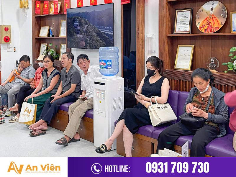 Hiểu rõ suy tĩnh mạch mạn ngoại biên: Dấu hiệu cảnh báo & cách điều trị hiệu quả 14 Điều trị suy giãn tĩnh mạch tại Tĩnh mạch An Viên