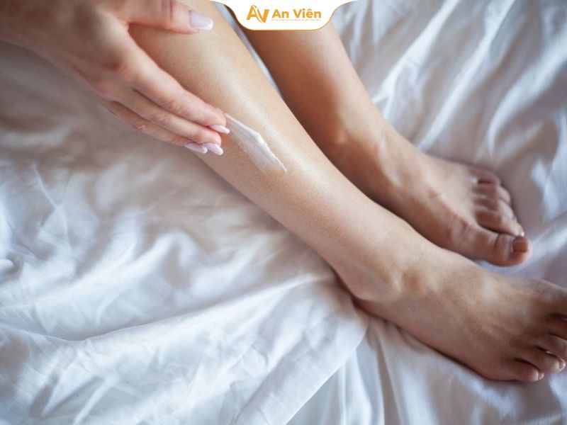 Kem bôi giãn tĩnh mạch của đức là gì? Đối tượng nào cần dùng 6 gian-tinh-mach-mat-ca-chan