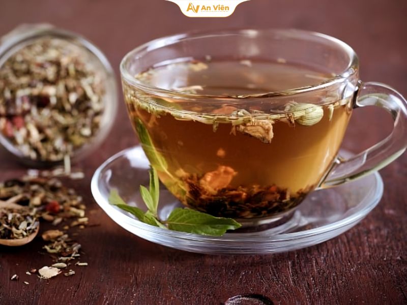 Hoa hòe chữa suy giãn tĩnh mạch: Giải pháp tự nhiên hay cái bẫy niềm tin? 10 Hoa hòe chữa suy giãn tĩnh mạch