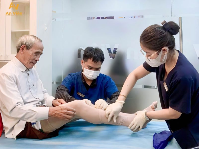 Nam giới và suy giãn tĩnh mạch: Thói quen chủ quan có thể trả giá đắt 9 Suy giãn tĩnh mạch