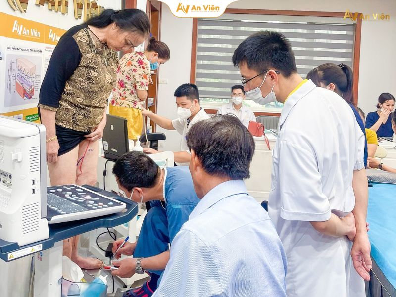 An Viên lên tiếng về chính sách “bảo hành trọn đời” - Cam kết thật hay là chiêu trò truyền thông? 8 Loét tĩnh mạch trên nền bệnh tiểu đường