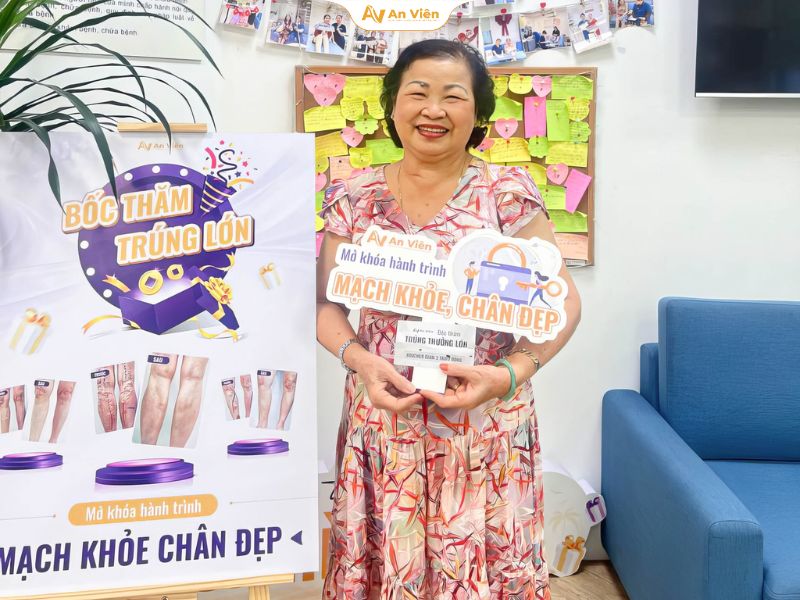Cuối năm rồi, đôi chân của bạn đã sẵn sàng cho váy ngắn và tiệc tùng chưa? 8 Đôi chân