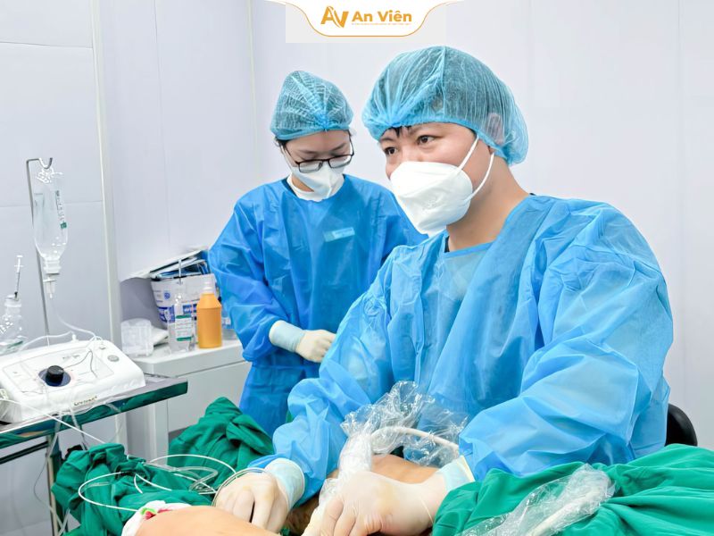 Công nghệ chữa suy giãn tĩnh mạch: An toàn, ít đau, hồi phục nhanh 9 Công nghệ chữa suy giãn tĩnh mạch