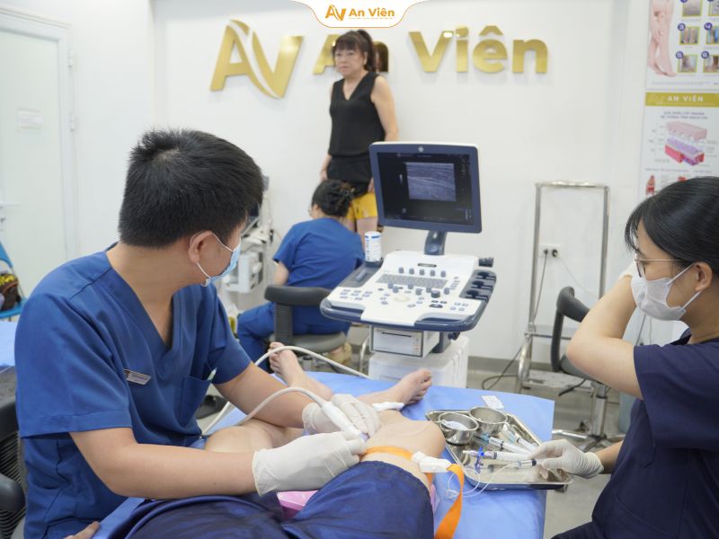 Suy giãn tĩnh mạch