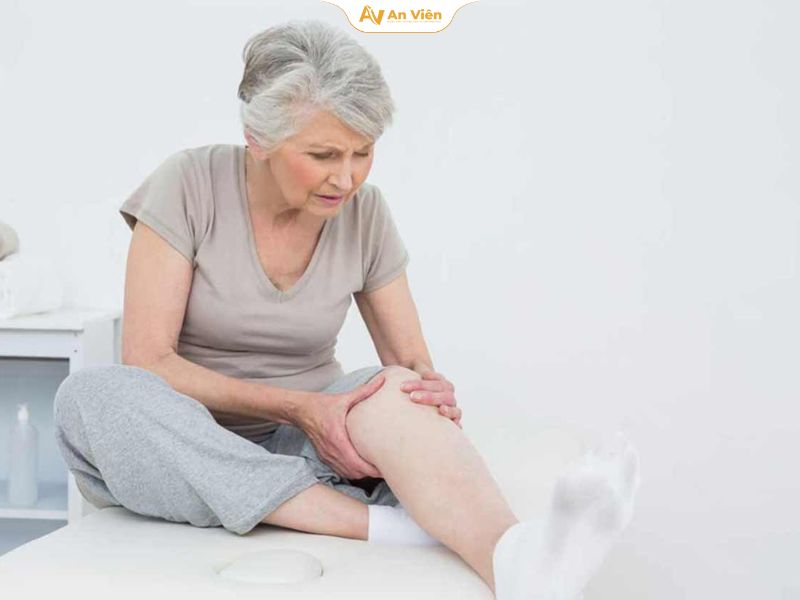 Bệnh giãn tĩnh mạch ở người già: Nhận biết, điều trị và phòng ngừa 11 Nguyên nhân sinh lý do tuổi tác