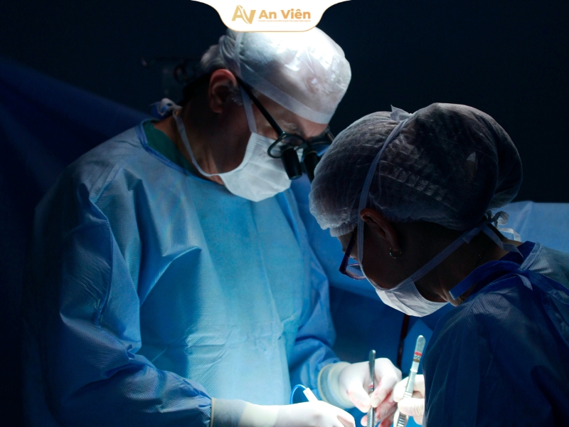 Ứng dụng công nghệ hiện đại trong điều trị tĩnh mạch: Lợi thế khác biệt của An Viên 6 kham-gian-tinh-mach-gia-bao-nhieu