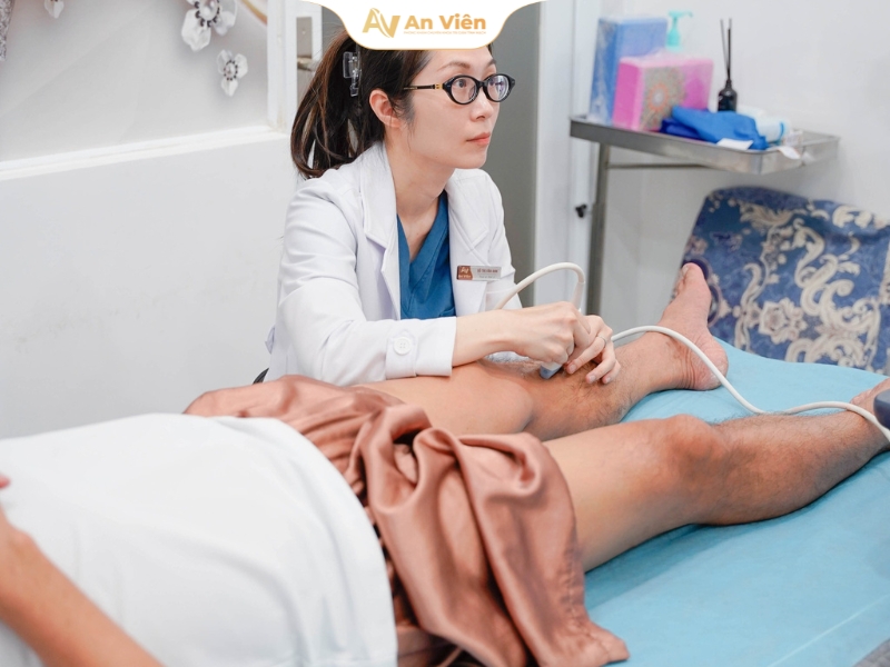 Điều trị suy giãn tĩnh mạch: Khi công nghệ góp phần nâng cao hiệu quả chữa bệnh 11 kham-gian-tinh-mach-gia-bao-nhieu