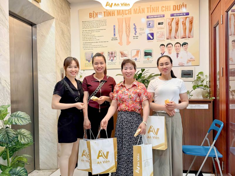 Giãn tĩnh mạch nhẹ có chữa được không? Trao đổi cùng bác sĩ 14 Giãn tĩnh mạch nhẹ có chữa được không