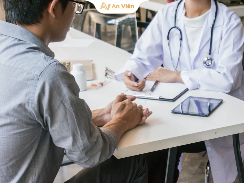 Bác sĩ giải đáp: tiêm tĩnh mạch bị phồng có nguy hiểm không? 16 suy gian tinh mach 1 2