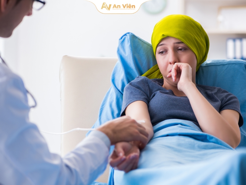 Bác sĩ giải đáp: tiêm tĩnh mạch bị phồng có nguy hiểm không? 13 suy-gian-tinh-mach