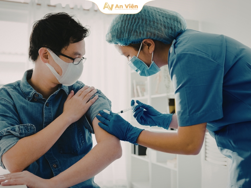 Bác sĩ giải đáp: tiêm tĩnh mạch bị phồng có nguy hiểm không? 18 suy gian tinh mach 9