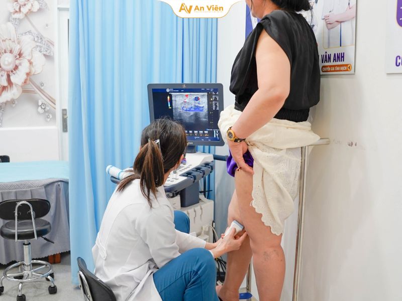 Một lần đến An Viên, người bệnh hiểu vì sao điều trị tĩnh mạch không đáng sợ như họ nghĩ 9 Đến An Viên