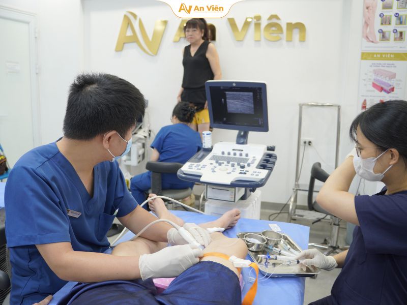 Giác hơi trị suy giãn tĩnh mạch: Bác sĩ nói gì về phương pháp này? 8 Giác hơi trị suy giãn tĩnh mạch