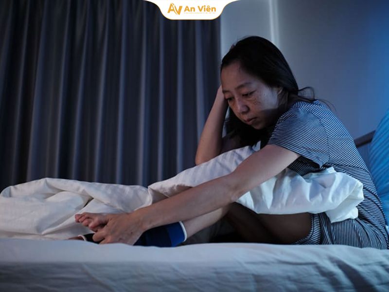 Hội chứng chân không yên có nguy hiểm không? Dấu hiệu cần biết 9 Hội chứng chân không yên