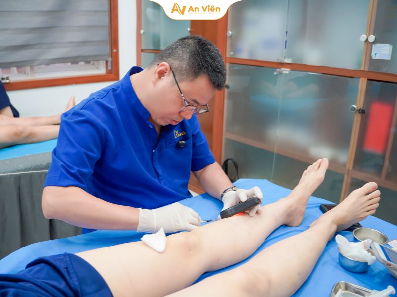 Hội chứng chân không yên có nguy hiểm không? Dấu hiệu cần biết 10 Hội chứng chân không yên