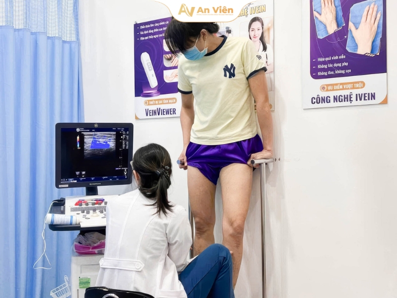 Chị Lan và hành trình 5 năm đi tìm lời giải cho đôi chân liên tục nổi búi mạch 3 hanh-trinh-5-nam-di-tim-loi-giai-cho-doi-chan-lien-tuc-noi-bui-mach