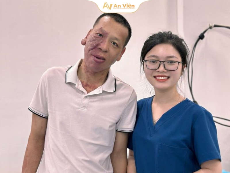 Tìm lại đôi chân nhẹ bước: Lắng nghe chia sẻ thực tế từ bệnh nhân An Viên 8 nguoi benh suy gian tinh mach 2 1