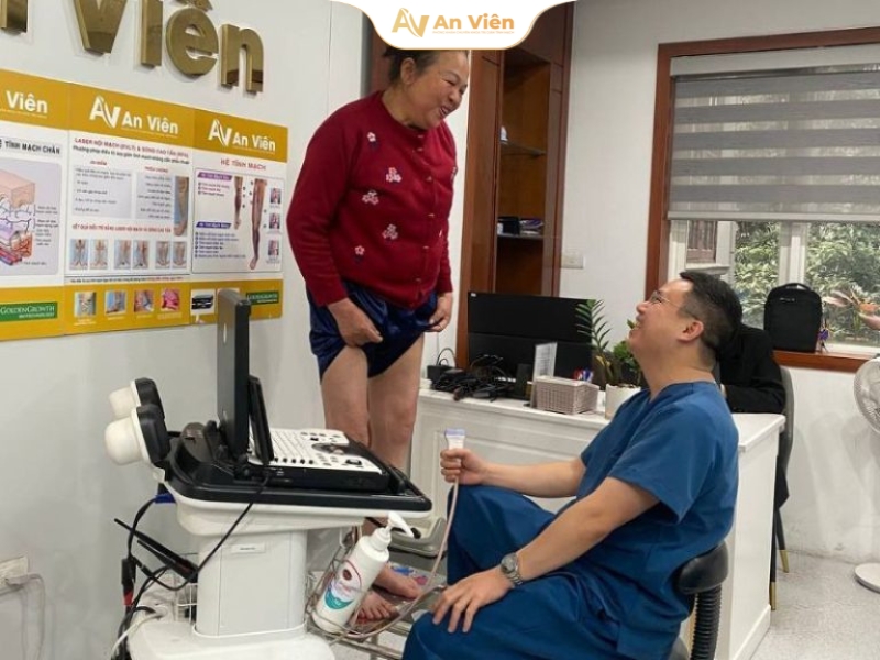 Tìm lại đôi chân nhẹ bước: Lắng nghe chia sẻ thực tế từ bệnh nhân An Viên 5 nguoi benh suy gian tinh mach 6